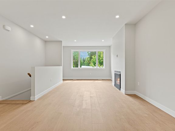 3rd image of 166 2nd Ave SE