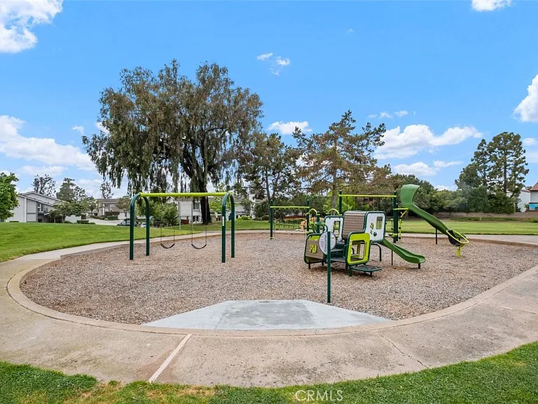 3386 Calle La Veta — Photo 40