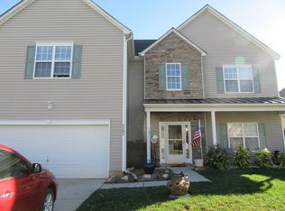 5707 Falkirk Ln, Matthews, NC 28104