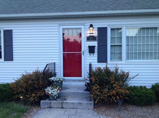 18 Stanley Dr, Enfield, CT 06082