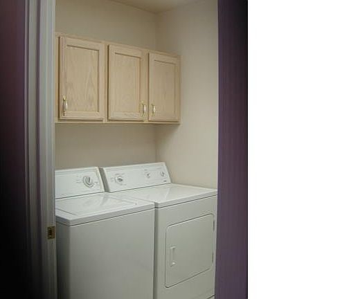 5th image of 413 Stone Hearth Ct