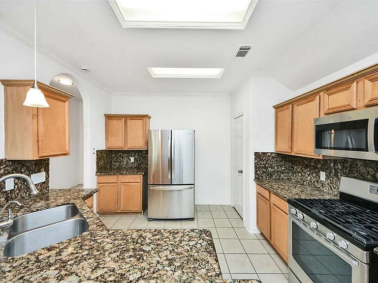 10 Delphinium Pl — Photo 15
