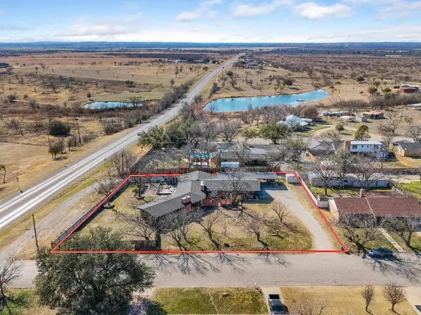 501 Mississippi St, Coleman, TX 76834