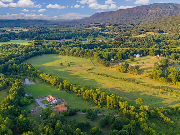 68th image of 1072 Cookson Creek Rd