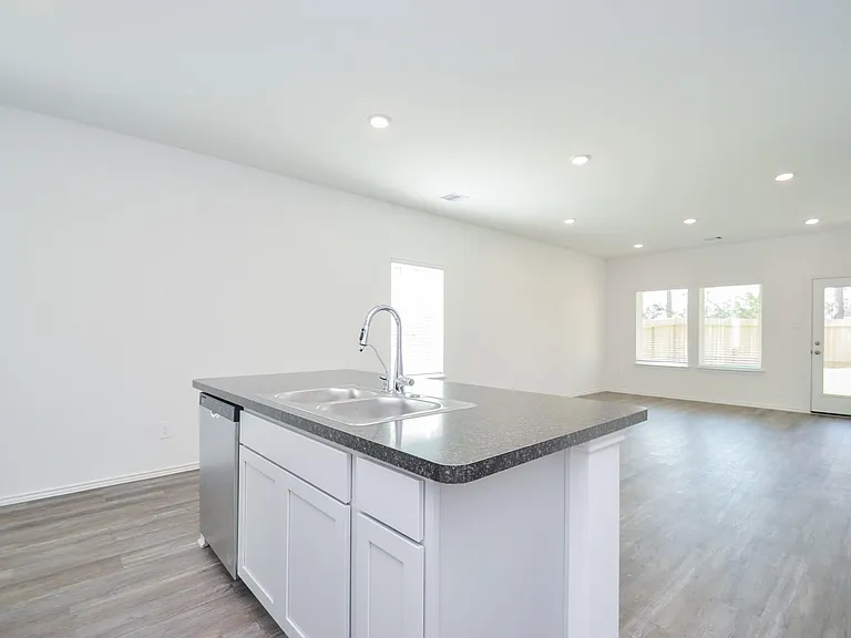 5778 Hampton Valley Dr — Photo 20