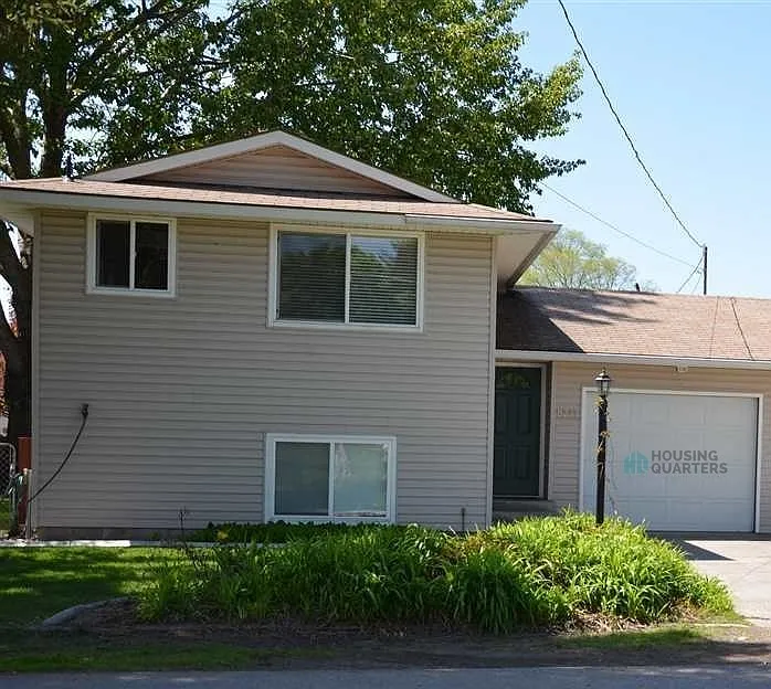 2 bed, 1.5 bath, 1208 sqft, $1,650 — Photo 1