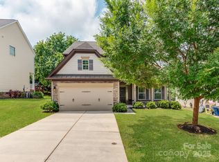 108 History Ln, Statesville, NC 28677