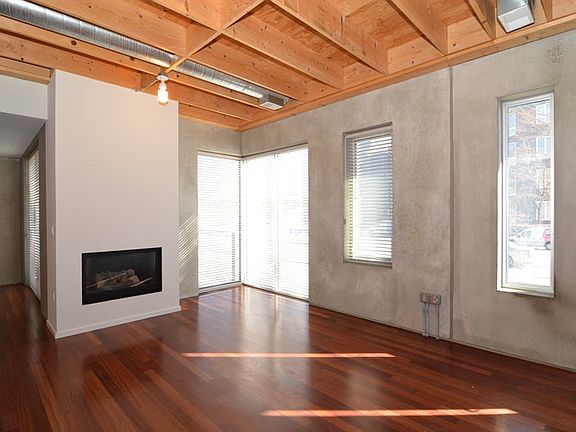 2nd image of 2035 N Commerce St #2035