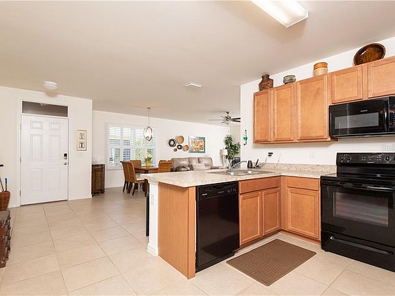4th image of 25512 E Lenox Cir