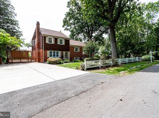 2351 Chestnut St, Falls Church, VA 22043