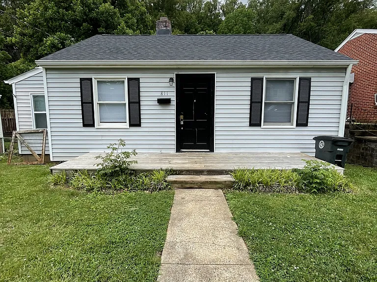 811 McCausland St — Photo 1