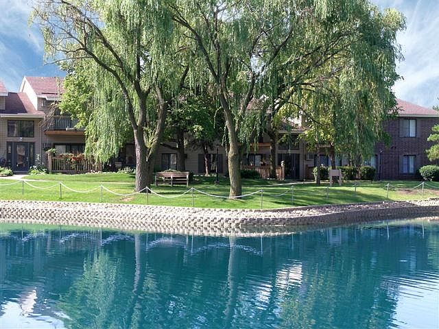 2nd image of 2540 Crystal Ct APT 212