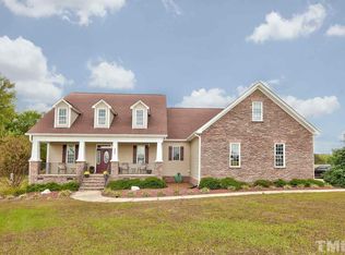282 Regal Crest Dr, Fuquay Varina, NC 27526
