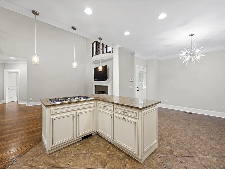 7448 Miss Madison Way — Photo 10