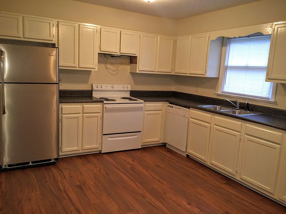 Kitchen - Brand new appliances!