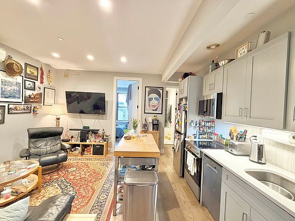 5th image of 25 Melrose St #3B