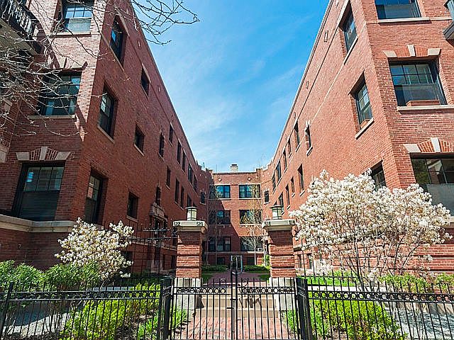 1st image of 518 W Wrightwood Ave APT 3E