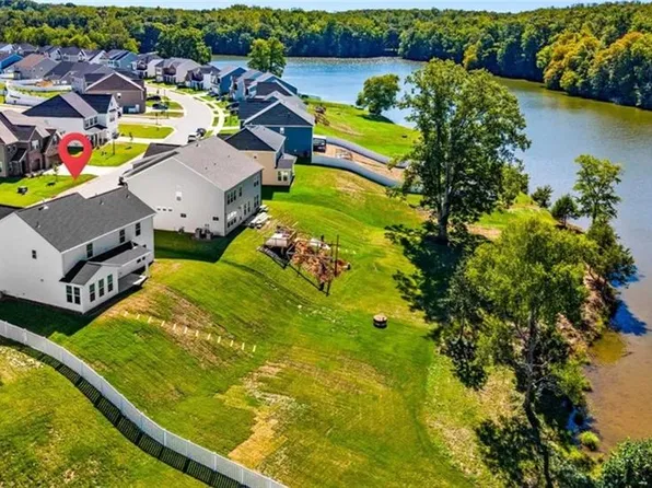 4520 Hanes Lake Dr, Winston Salem, NC 27106
