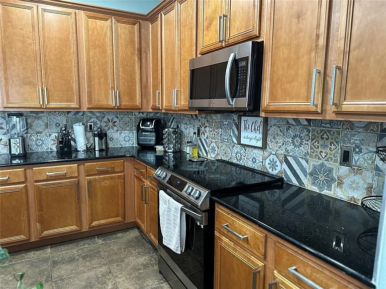 10018 Chorlton Cir — Photo 3