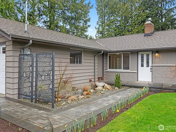 3rd image of 8125 186th Street SW
