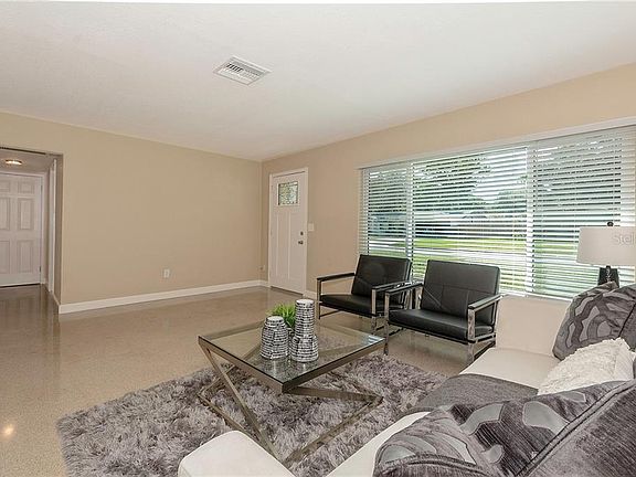 3rd image of 1445 Morrow Dr