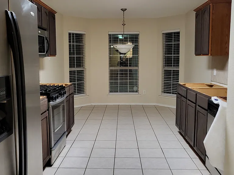 9944 Southgate Dr — Photo 5