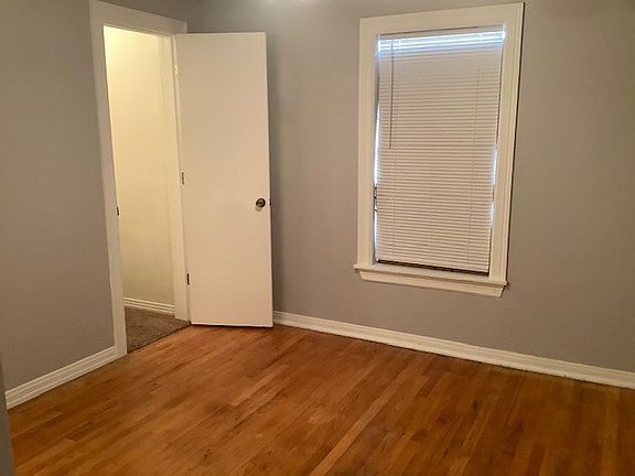 5th image of 3420 Lake Dr