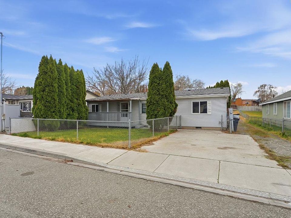 1st image of 8433 W Canyon Ave