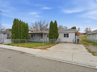 8433 W Canyon Ave, Kennewick, WA 99336
