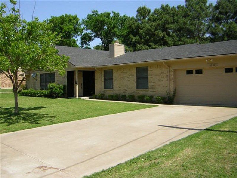 1st image of 10749 Jeanell Dr