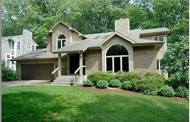 1st image of 6405 Drumlin Ct SE