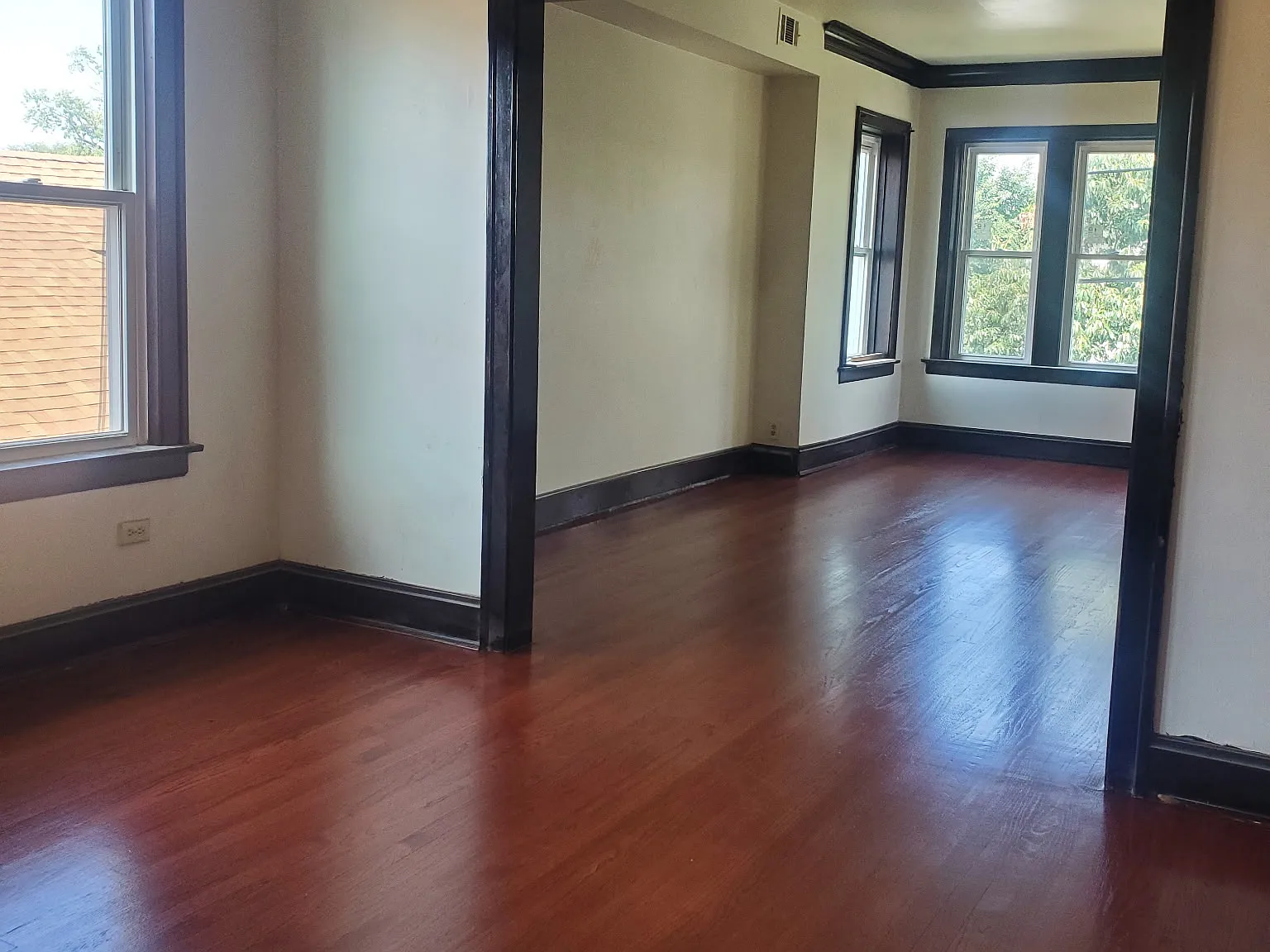 2 bed, $1,600 — Photo 2