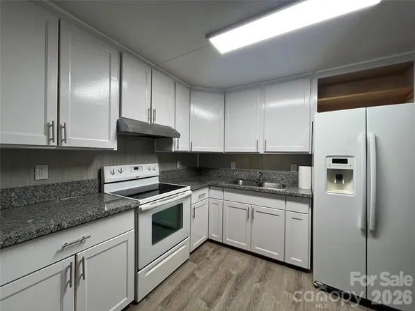 4723 Linden St, Columbia, SC 29203