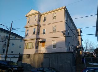 92 Pitman St #3W, Fall River, MA 02723