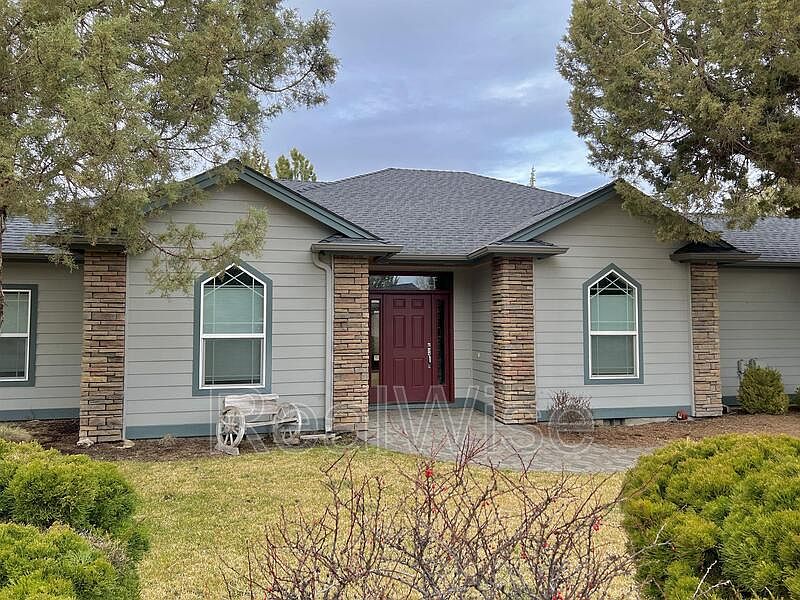 1st image of 835 Nutcracker Dr