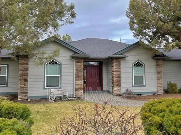 835 Nutcracker Dr, Redmond, OR 97756