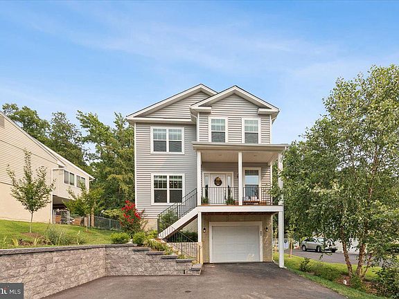3rd image of 603 Overhill Dr