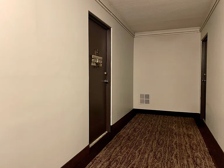 150 Overlook Ave #2F — Photo 6