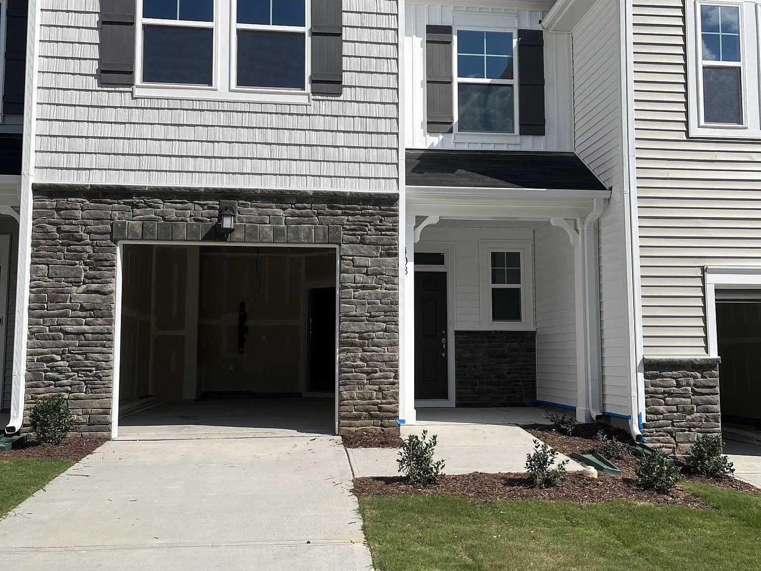 408 Hazy Hills Ln — Photo 1
