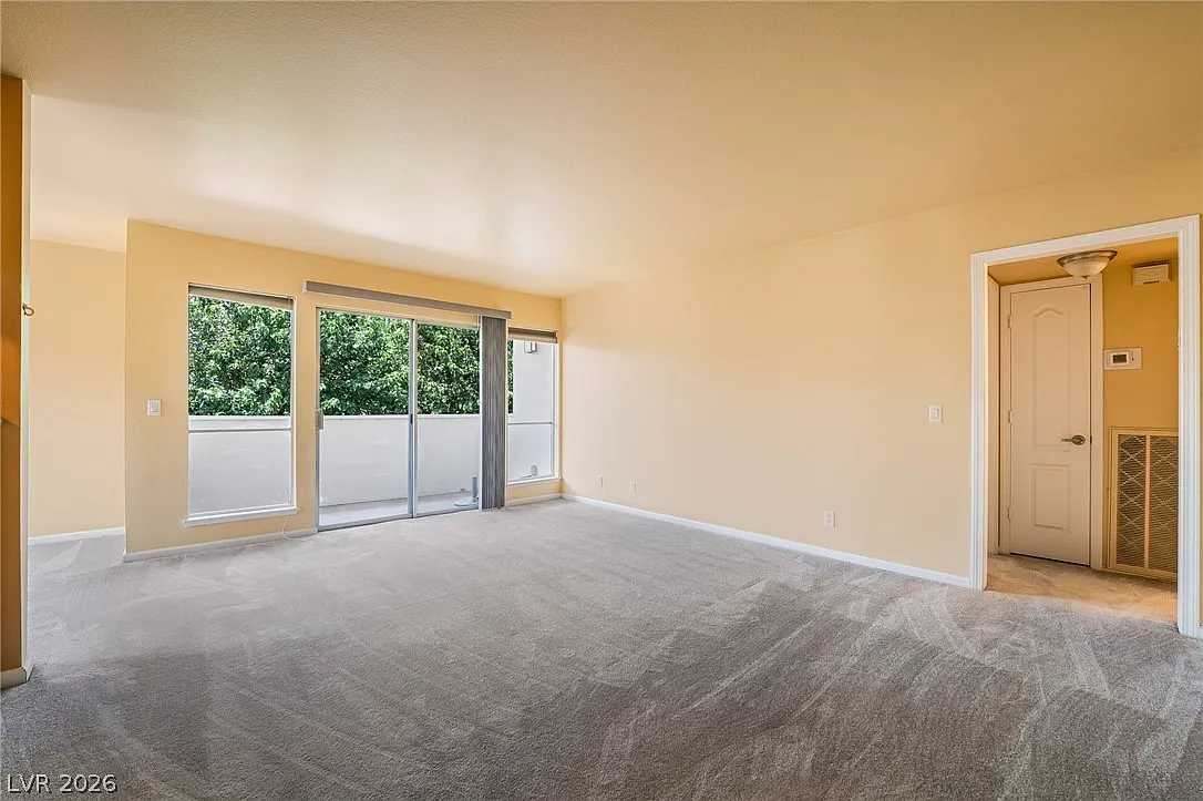 1 bed, 1.0 bath, 897 sqft, $1,250 — Photo 4