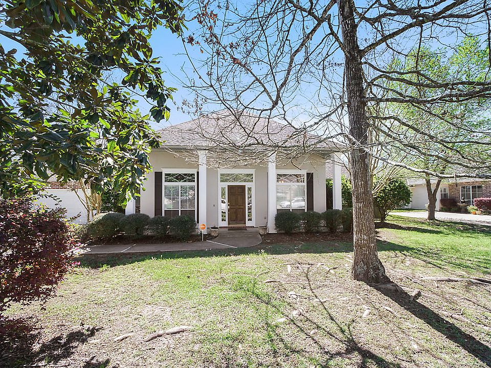 1st image of 758 Sweet Bay Dr