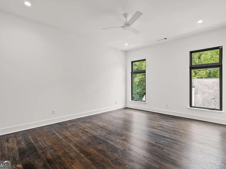 19 Spruell Springs Rd — Photo 18