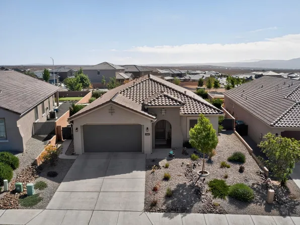 2260 Beckham Dr NE, Rio Rancho, NM 87144