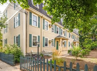 18-20 Roberts St, Brookline, MA 02445