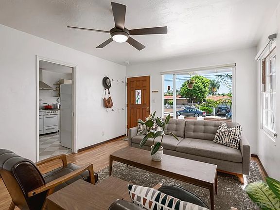 5th image of 5318 Streamview Dr