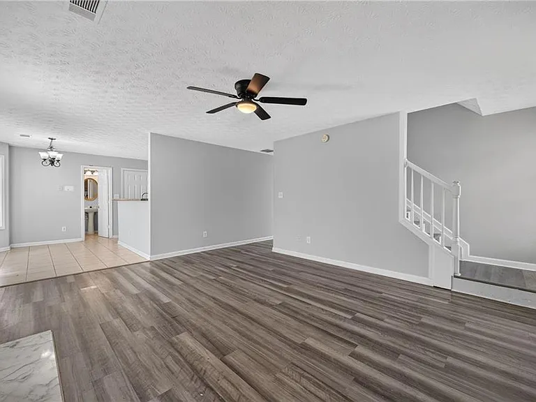 530 Sterling Pointe Ct — Photo 19