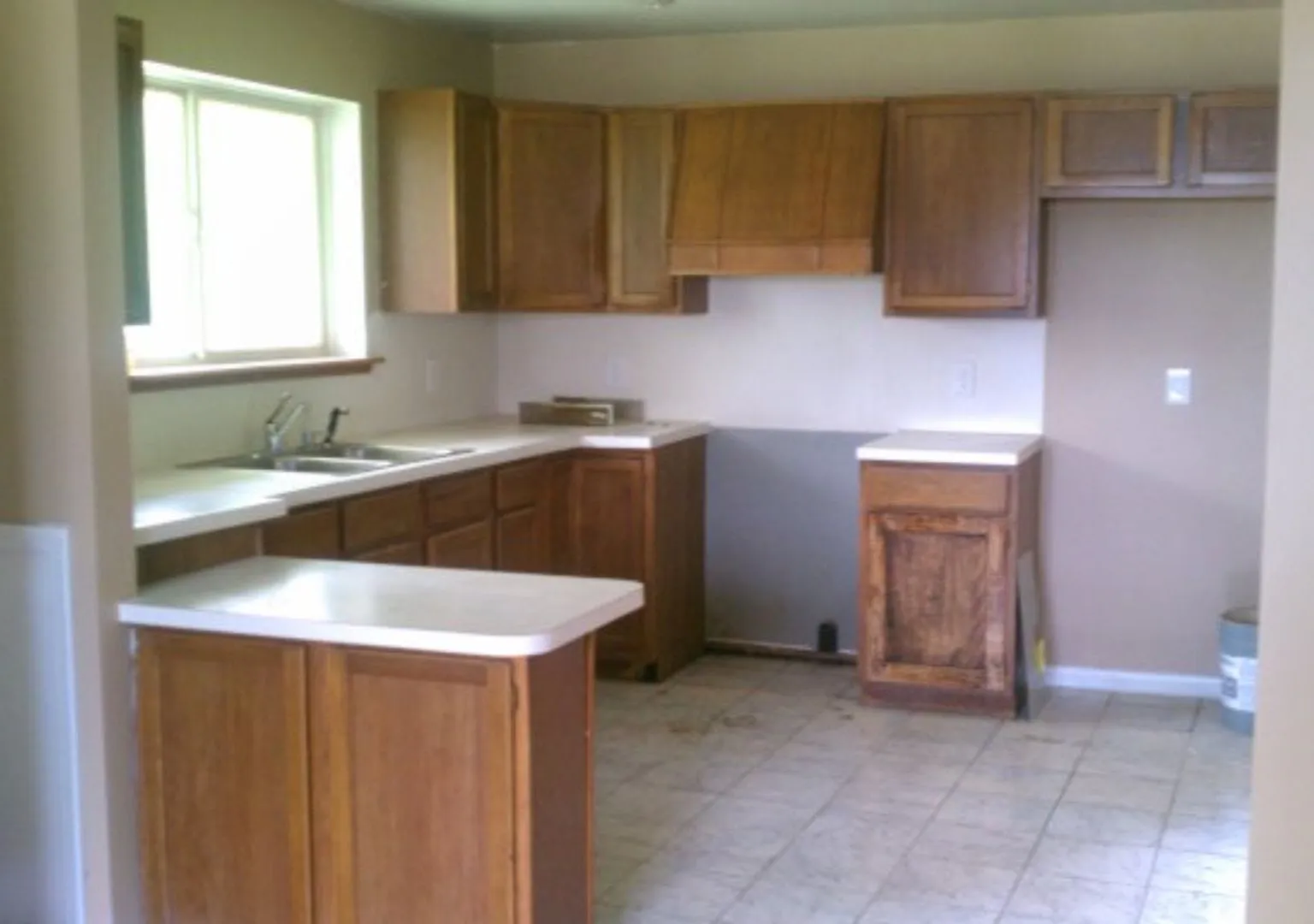 Picturesque cottage in vacation like setting! Stunning views of Tipsoco lake — Photo 3