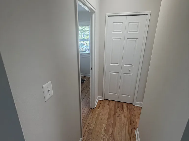 Park Ridge Manor — Photo 8