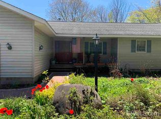 46411 Paradise Rd, Houghton, MI 49931