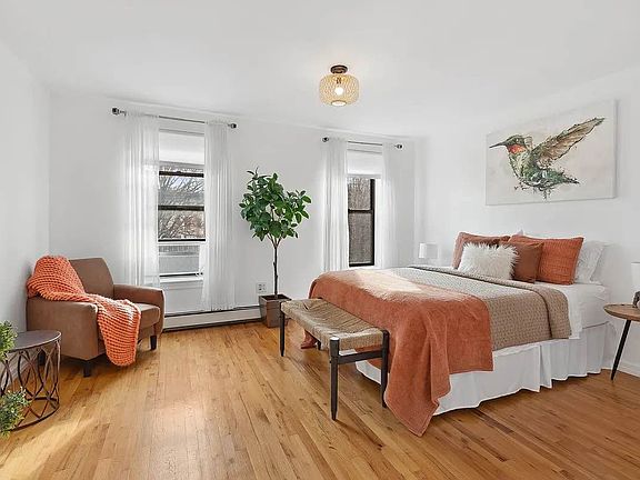 4th image of 188 Lexington Ave #1
